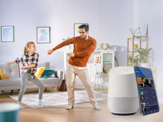 Ra lệnh phát nhạc bằng giọng nói